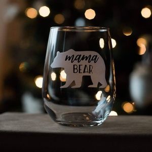 ETCHED MAMA BEAR WHITE WINE GLASS